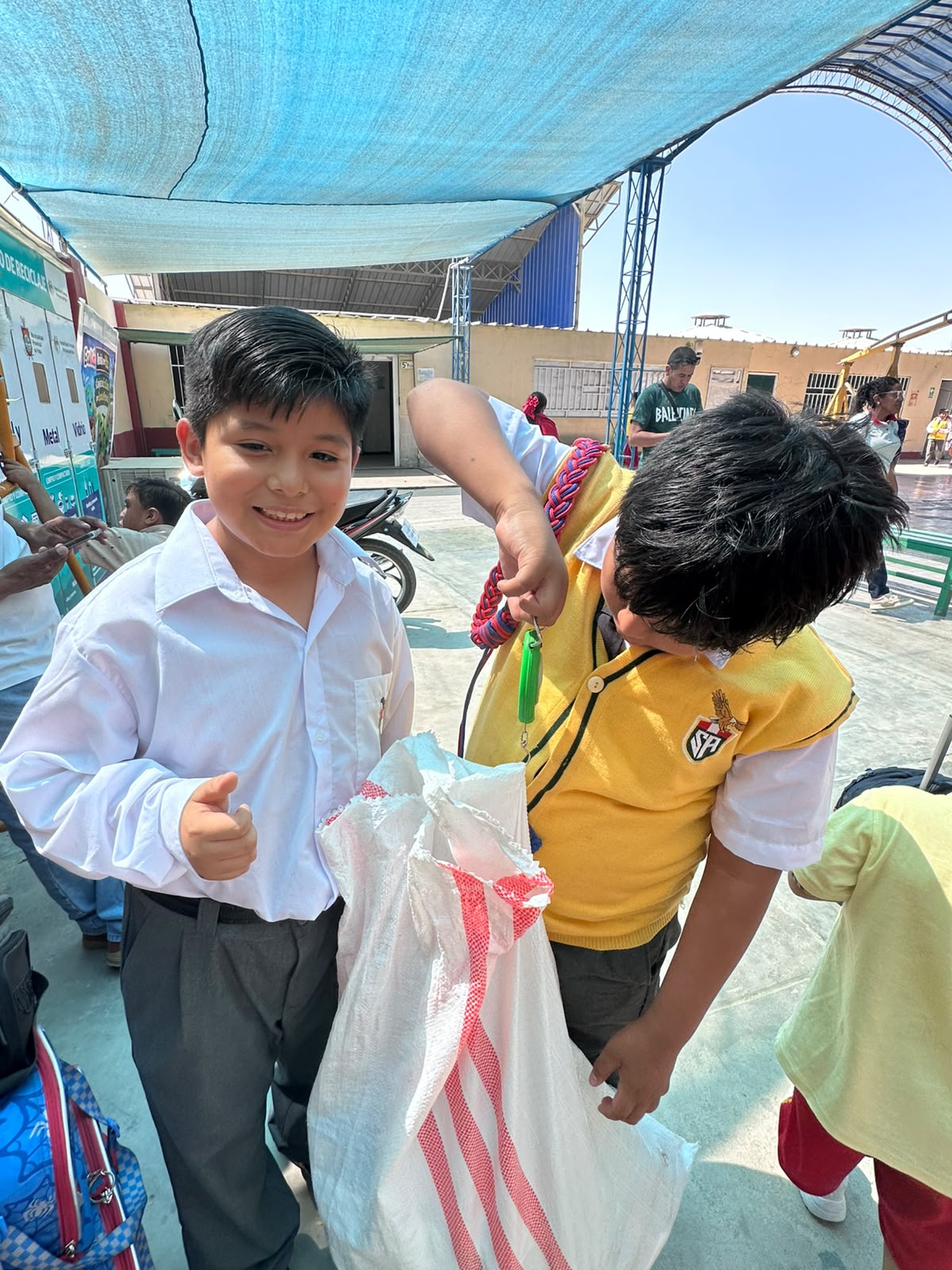 Comunidad participando en EcoKids